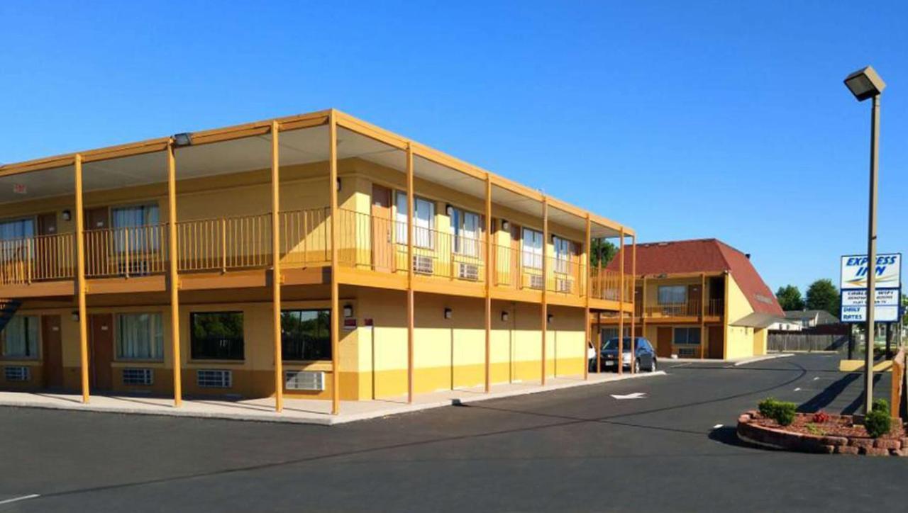 Express Inn Newport News Bagian luar foto