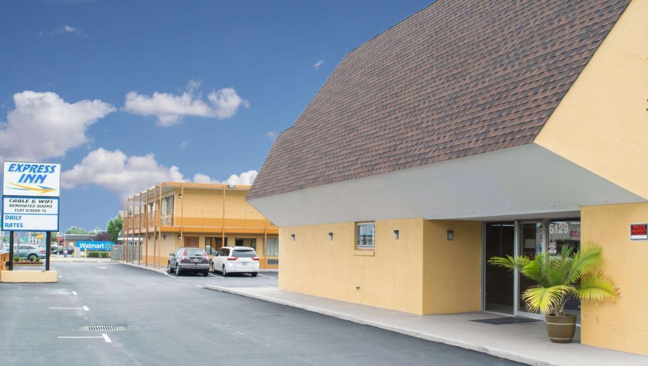 Express Inn Newport News Bagian luar foto