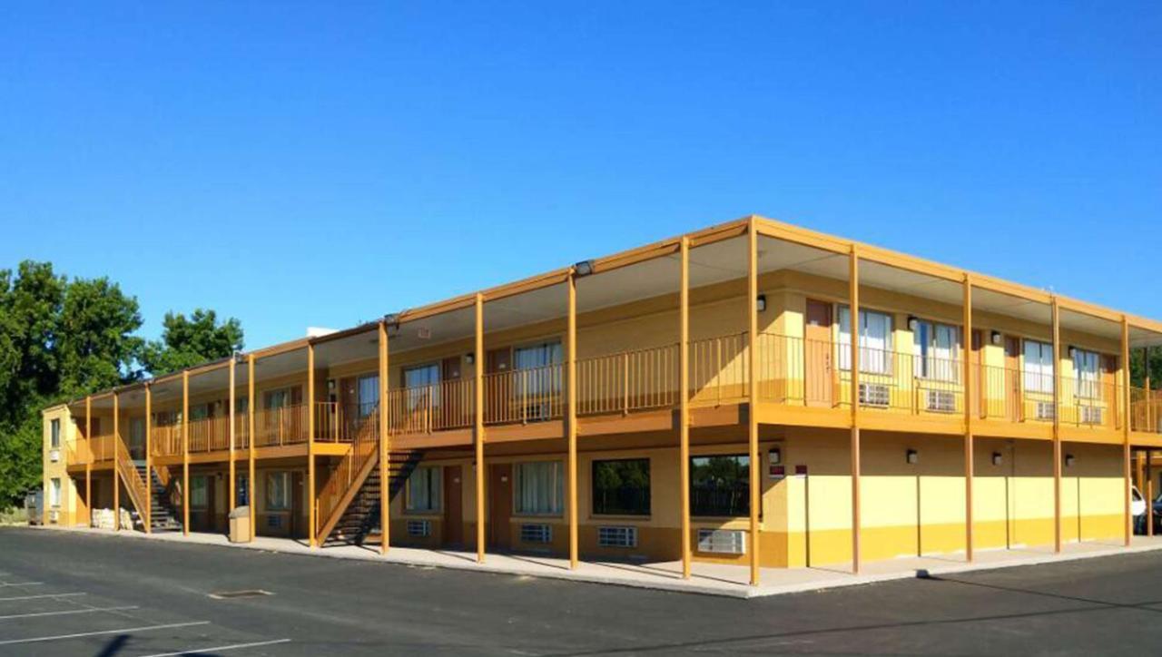 Express Inn Newport News Bagian luar foto