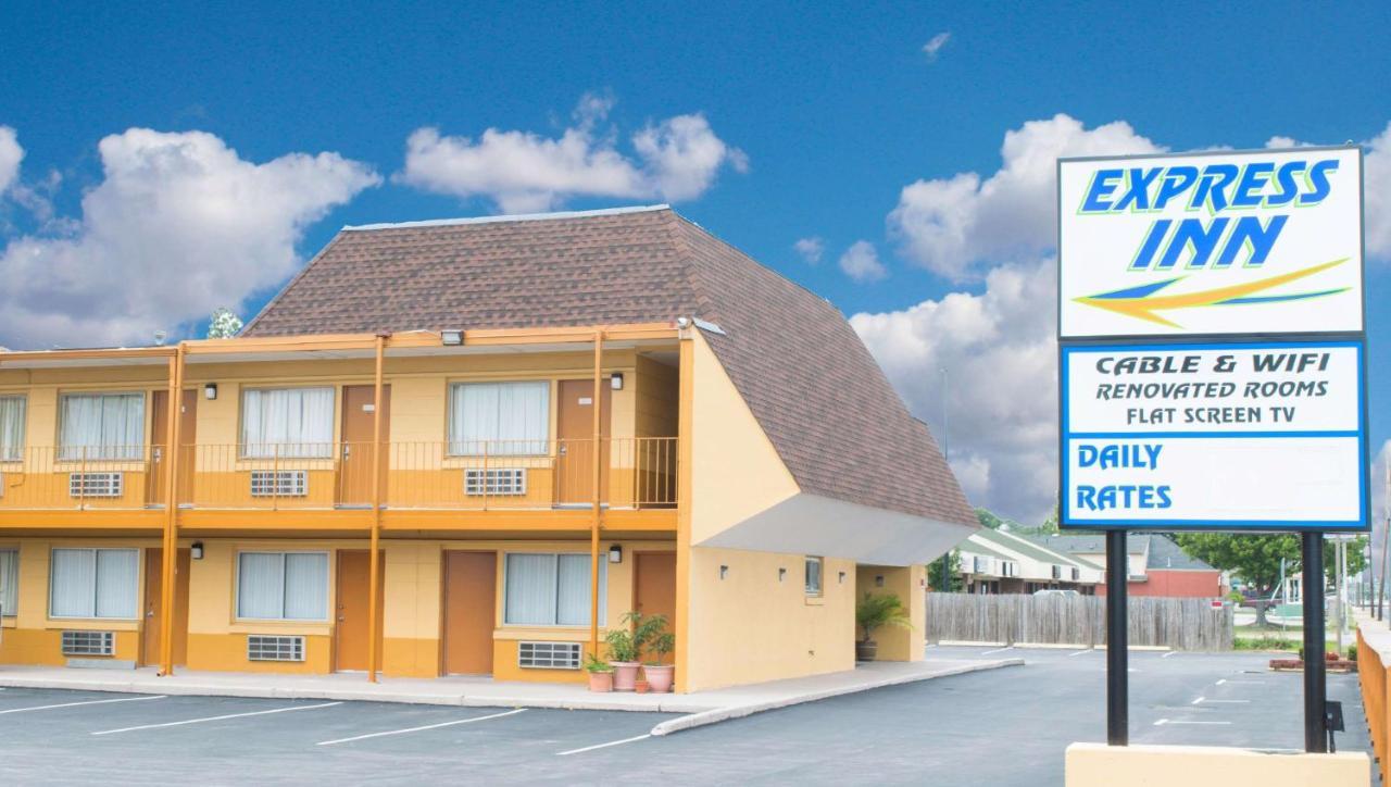 Express Inn Newport News Bagian luar foto
