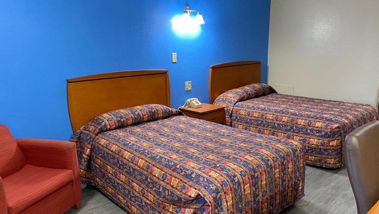Express Inn Newport News Bagian luar foto