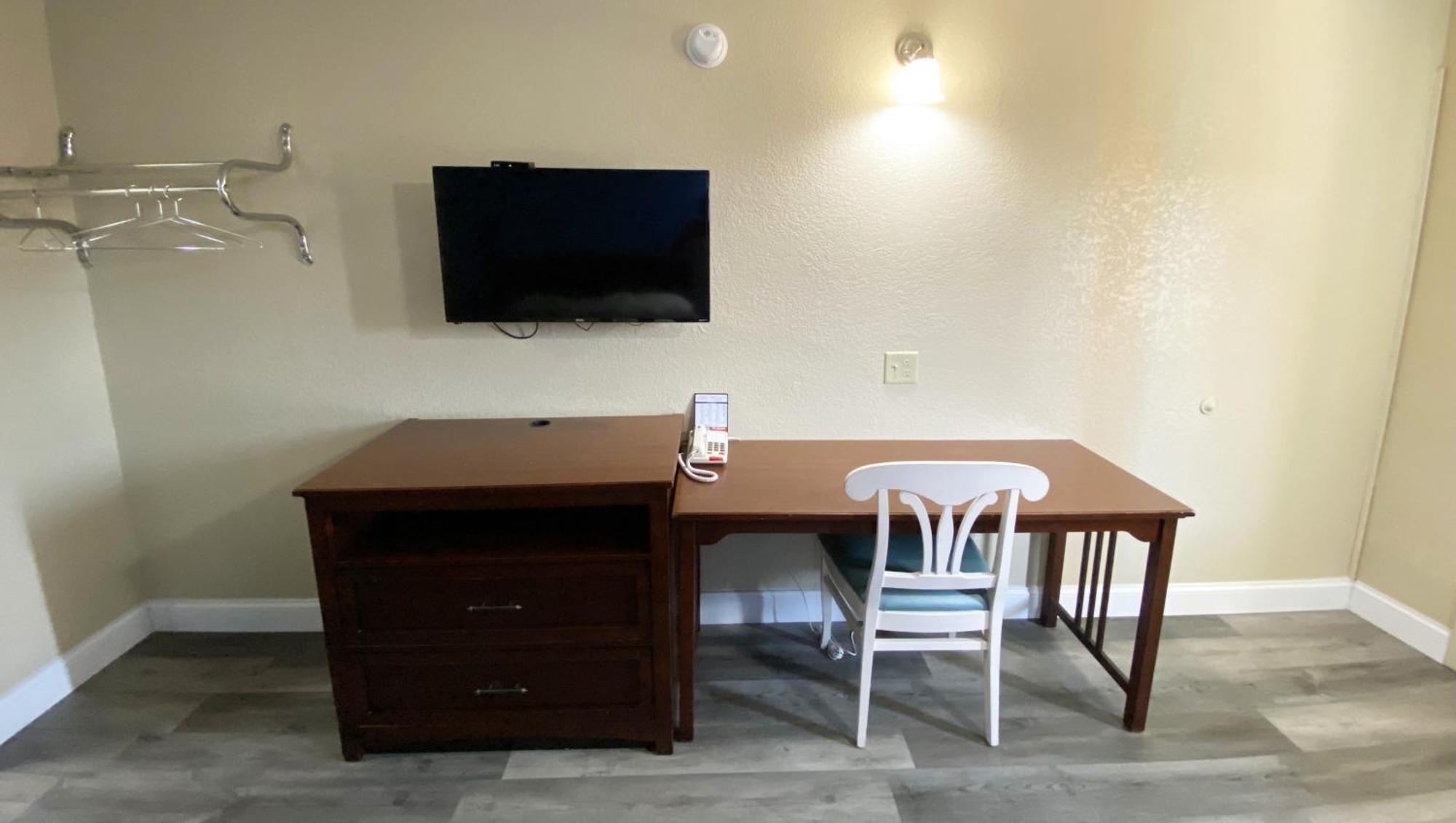 Express Inn Newport News Bagian luar foto
